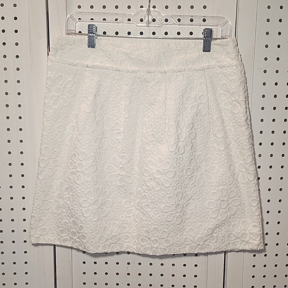 Loft Size 8P White Floral Lace Embroidered detailed Skirt Pleats at Waist